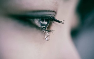 Bài văn 'không còn bố nữa' của cậu bé lớp 2 khiến hàng triệu người bật khóc