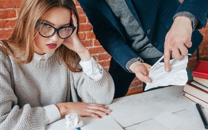 Thứ đáng sợ nhất không phải là thiếu tiền, chính 3 thứ này mới khiến bạn 'không ngóc đầu lên được'