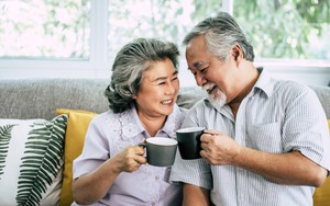 Những cặp vợ chồng vẫn ngủ chung giường ở tuổi 70: Hầu hết họ thuộc 3 trường hợp này