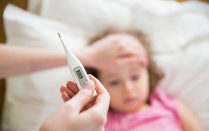 Thấy con sốt liền săn lùng Tamiflu: Sai lầm tai hại mùa cúm và 7 khuyến cáo khẩn từ Bộ Y tế