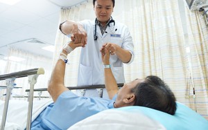 Tưởng rối loạn tiền đình, người đàn ông 54 tuổi phát hiện vỡ túi phình não vì bỏ qua dấu hiệu này