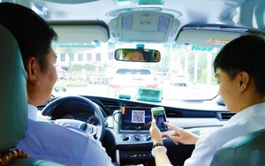 Khách thanh toán 538 triệu đồng cho cuốc xe công nghệ 36.000 đồng và bảo không cần trả, tài xế lập tức báo công an