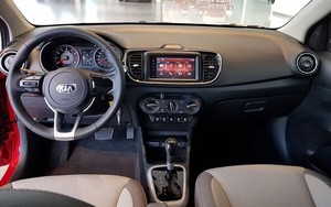 Kia Soluto giảm giá sốc còn 299 triệu đồng, rẻ hơn cả ô tô điện có hấp dẫn người mua?