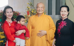 Gia đình Võ Hạ Trâm 3 đời ăn chay, bố đã xuất gia gần 10 năm và Tết vẫn về sum họp con cháu