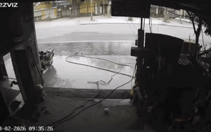 Khoảnh khắc bình nén khí bất ngờ phát nổ khiến 2 người thương vong ở Hưng Yên