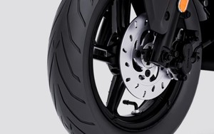 Xe máy điện giá 28 triệu đồng đẹp long lanh, pin rời, đi 142km/lần sạc, màn hình TFT 4,3 inch, rẻ hơn Vision