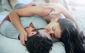 Sau mãn kinh, 'chuyện ấy' có thật sự kết thúc? Sự thật nhiều phụ nữ chưa từng được nói thẳng