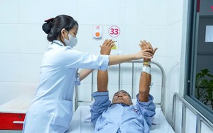 Người đàn ông bất ngờ phát hiện dị dạng mạch máu não ở tuổi 59: Ai có dấu hiệu đau đầu, ù tai cần cảnh giác