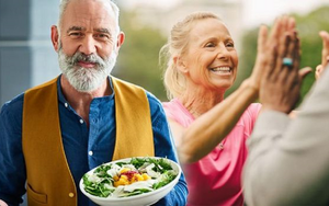 Ăn ít đi sau tuổi 40: 'Liều thuốc' trường thọ rẻ nhất