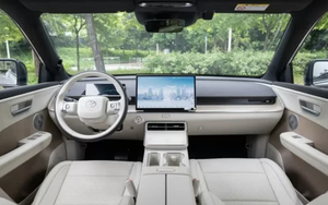 SUV hạng C giá 424 triệu đồng của Toyota đẹp phong cách, 224 mã lực, hỗ trợ lái hiện đại, sẵn sàng cạnh tranh Mazda CX-5,  chi trả ngang Toyota Vios 