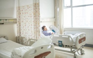 Từng tin con cái là chỗ dựa tuổi già, tôi tỉnh ngộ sau 5 ngày nằm viện một mình