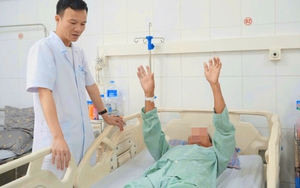 Một dấu hiệu xuất hiện lúc 2 giờ sáng báo động đột quỵ nguy hiểm, người đàn ông may mắn thoát di chứng