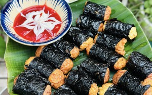 Vài bước đơn giản biến tấu ức gà thành món chả cuốn rong biển thơm nức, vừa ngon vừa đủ chất