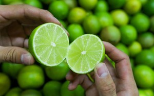 Mẹo vắt chanh nhiều nước gấp đôi, không lo bị đắng ai cũng làm được