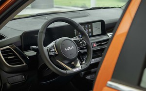Vì sao giá lăn bánh Kia Seltos giảm sâu, rẻ hơn Toyota Vios, Honda City?