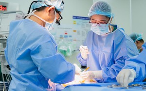 Chóng mặt, huyết áp 2 bên chênh nhau, người đàn ông 70 tuổi đi khám phát hiện hẹp mạch máu nuôi não