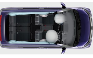 Rẻ hơn Kia Morning, MPV của Toyota giá 306 triệu đồng sở hữu ADAS từ bản rẻ nhất, có cả 4WD