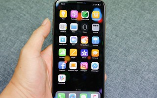 Mở hộp iPhone Xs Max đầu tiên tại Việt Nam