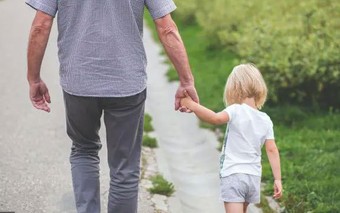 6 kiểu người cần tránh xa khi bạn muốn thuê người trông trẻ