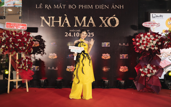 Vân Trang rạng rỡ tại sự kiện ra mắt phim 'Nhà ma xó'