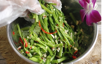 Bất ngờ với loại rau có khả năng hỗ trợ làm chậm tiến trình gan nhiễm mỡ, bán đầy ở chợ Việt