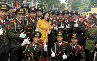 Hoa hậu Việt Nam quê Đà Nẵng và dàn nghệ sĩ tham gia tổng duyệt diễu binh, diễu hành 