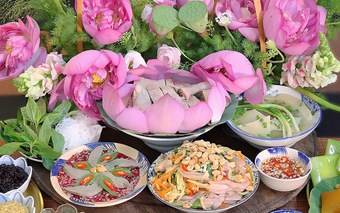 Mâm cỗ vịt cúng lễ của mẹ đảm Hà thành khiến bao người trầm trồ và tự hào về vẻ đẹp ẩm thực Việt