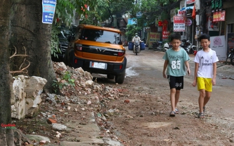 Hà Nội: Người dân khốn khổ vì đường Thanh Bình bị 'băm nát' sau hơn 1 năm thi công