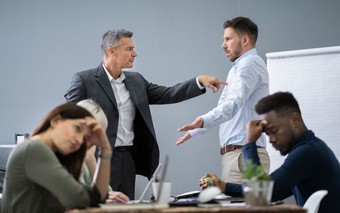 6 kiểu người nhìn thì hiền nhưng tiếp xúc lâu lại khiến bạn kiệt sức, nên giữ khoảng cách để bảo đảm bình yên