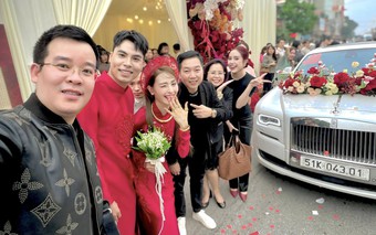 Đám hỏi ở quê nhà của Huyền Trang Mù Tạt và cầu thủ Đức Huy