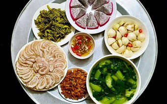15 mâm cơm mùa hè ngon bổ rẻ chỉ 100.000 đồng cho gia đình giữa lúc chi tiêu eo hẹp của mẹ đảm Hà Nội