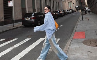 Hoa hậu Hương Giang gây chú ý trên đường phố New York