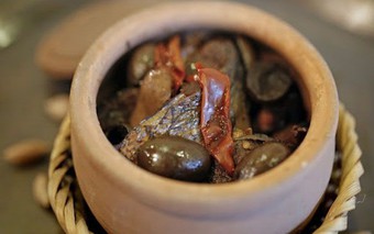 Loại quả xấu xí, vừa hỗ trợ phát triển chiều cao ở trẻ em, lại vừa bảo vệ gan ở người lớn, chế biến thành nhiều món ngon
