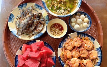 Gợi ý 6 mâm cơm gia đình nấu vội mà đủ chất