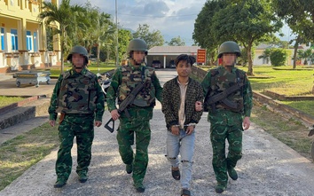 Bắt nam thanh niên vận chuyển 12.000 viên ma tuý qua biên giới