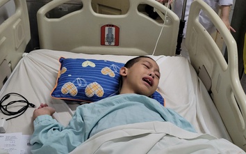 MS 1052: Xót xa trước nguy cơ tàn phế vĩnh viễn của cậu bé 10 tuổi bại não cần được trợ giúp