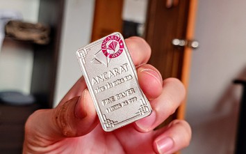 Giá bạc hôm nay (14/1): Thị trường trong nước biến động mạnh, giá giao dịch vươn lên vùng 94 triệu đồng/kg