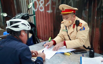 Hà Nội: CSGT phát hiện nhiều tài xế vi phạm nồng độ cồn ở mức cao trong ngày thứ 2 nghỉ Tết Dương lịch