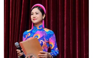Mê mẩn vẻ đẹp của  NSND Thu Hà ở tuổi 57