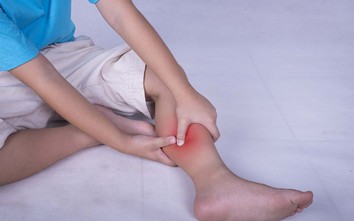 Bé gái 4 tuổi kêu đau chân nhưng gia đình vẫn chủ quan, đi khám bất ngờ phát hiện ung thư nguy cơ cao