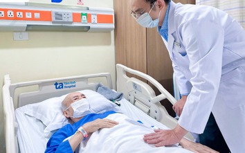 Người đàn ông nhập viện vì tuyến tiền liệt to gấp 4 lần: Bác sĩ cảnh báo dấu hiệu dễ bị bỏ qua