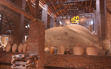 Lò Bầu trăm năm tuổi - điểm chạm quá khứ và tương lai của làng gốm Bát Tràng