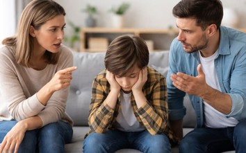 Cha mẹ càng hay nói 4 điều này, con cái càng dễ tổn thương và xa cách