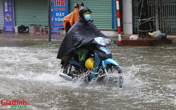 Hà Nội lý giải vì sao đường phố ngập úng cục bộ dù công trình chống ngập vừa xây xong
