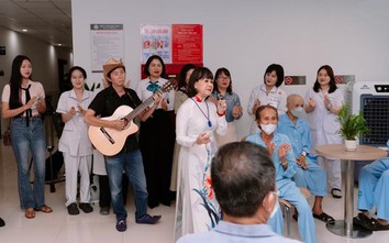'Khúc ca Blouse trắng': Hành trình chữa lành từ trái tim tại bệnh viện Bạch Mai cơ sở Ninh Bình