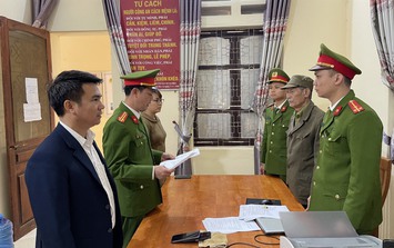 Khởi tố nguyên Trưởng thôn tự ý mang đất công đi bán