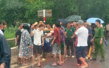 Phát hiện thi thể nam thanh niên trong tư thế treo cổ trên cầu dân sinh