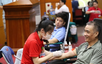 Bộ Y tế: Hàng trăm cán bộ ngành Y hiến máu cứu người hưởng ứng ‘Lễ hội Xuân hồng’ năm 2024