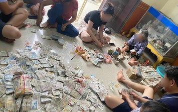 Xôn xao cụ bà ăn xin ở Nam Định có 9 bao tiền, chính quyền địa phương lên tiếng