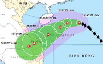 Tin bão mới nhất: Bão số 12 đổi hướng khó lường, miền Trung hứng mưa lớn